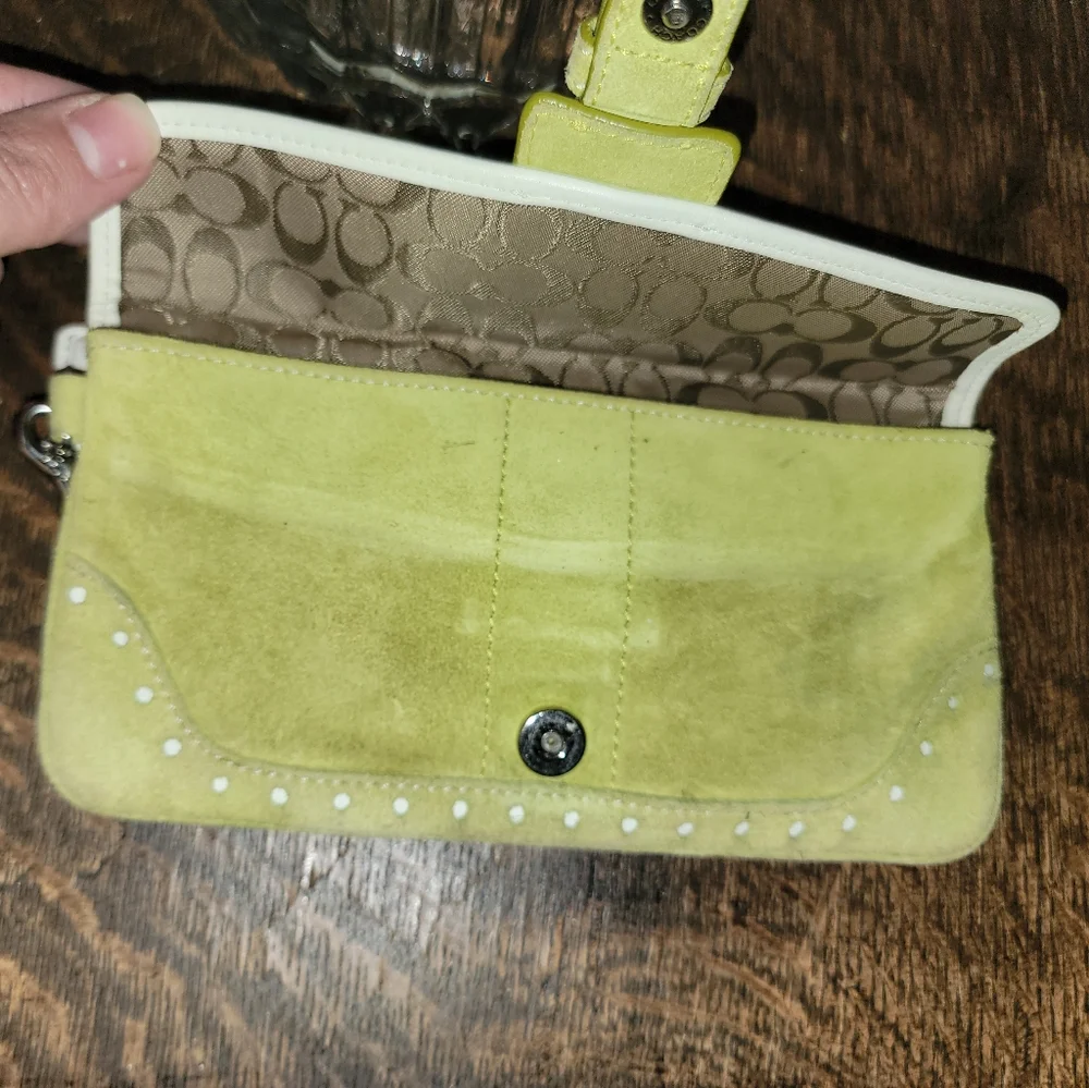 COACH Wristlet in pistachio green suede with white leather trim & hang tag - Picture 3 of 6